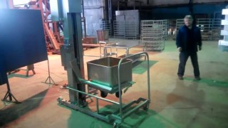 Столбовой мачтовый подъёмник-опрокидыватель передвижной