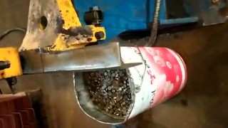 Станок рубки швеллера и пробивки отверстий круглой и овальной формы рубить уголок и швеллер пробить отверстие в уголке о