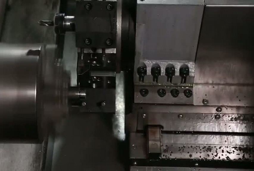 Токарный станок с наклонной станиной KTL40D